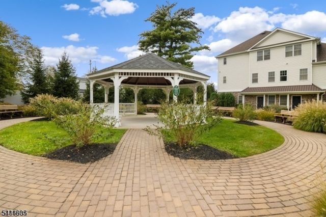 36 Elston Ct, Wanaque Boro, NJ 07420
