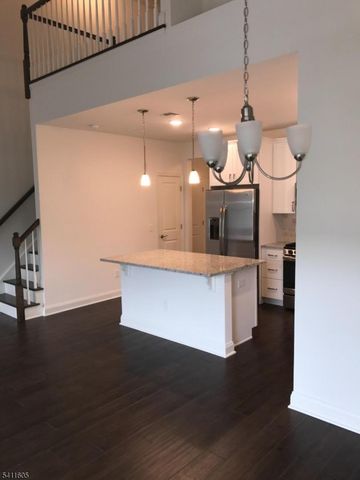 36 Elston Ct, Wanaque Boro, NJ 07420