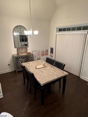 36 Elston Ct, Wanaque Boro, NJ 07420