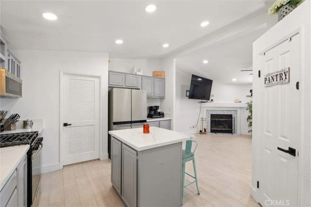 21851 Newland 250, Huntington Beach, CA 92646