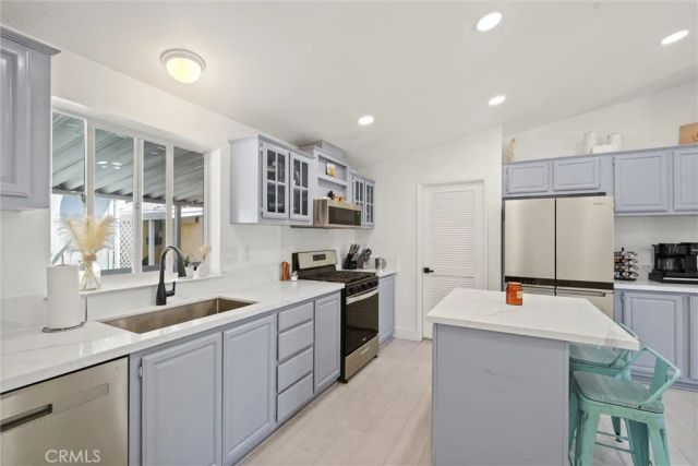 21851 Newland 250, Huntington Beach, CA 92646