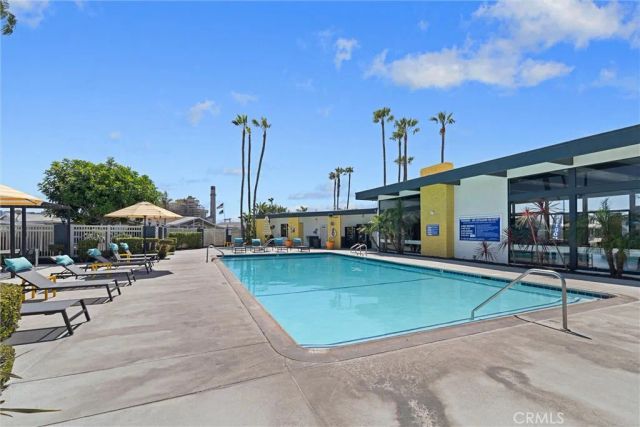 21851 Newland 250, Huntington Beach, CA 92646