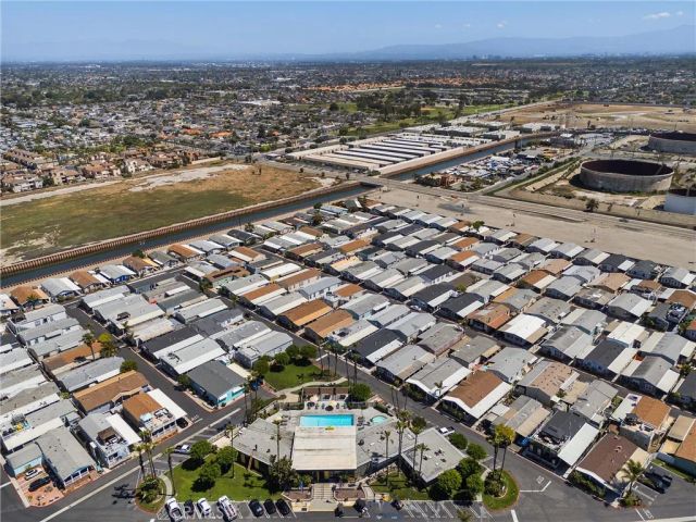 21851 Newland 250, Huntington Beach, CA 92646