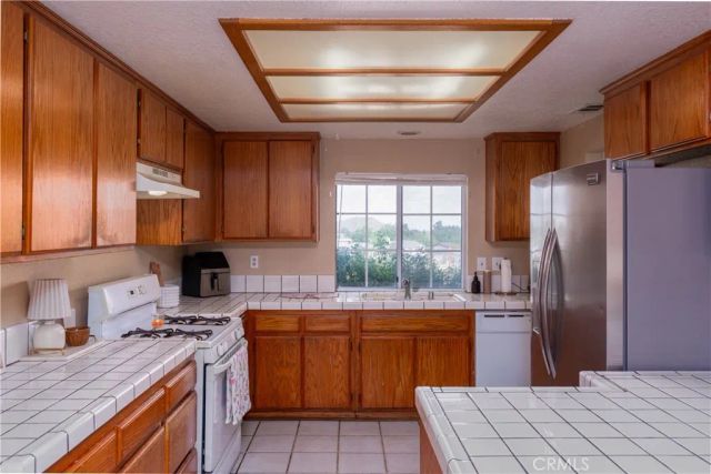 40030 176th East, Palmdale, CA 93591