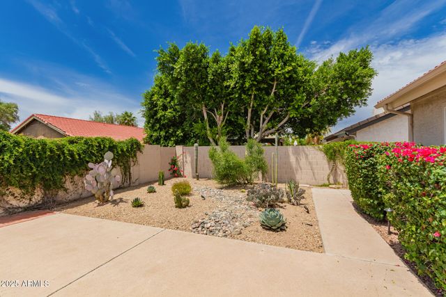 11115 E Mercer Lane, Scottsdale, AZ 85259