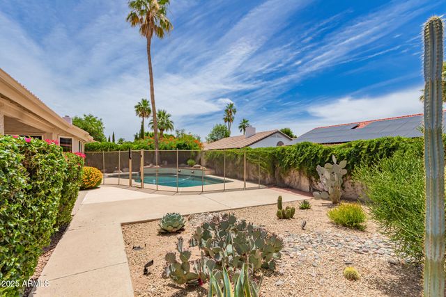 11115 E Mercer Lane, Scottsdale, AZ 85259