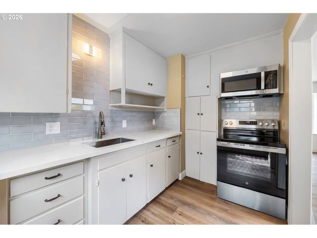 3136 Ne 83RD Ave, Portland, OR 97220