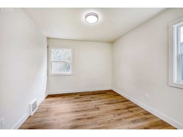 3136 Ne 83RD Ave, Portland, OR 97220