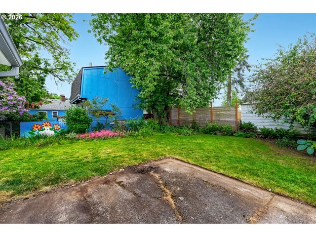3136 Ne 83RD Ave, Portland, OR 97220