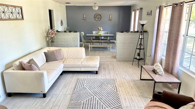 628 W SEMINOLE AVENUE, Eustis, FL 32726