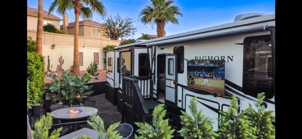 Image 1 of property listing at 84136 Avenue 44 646, Indio, CA 92203