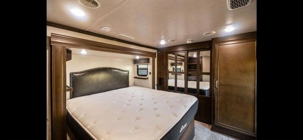 Image 24 of property listing at 84136 Avenue 44 646, Indio, CA 92203