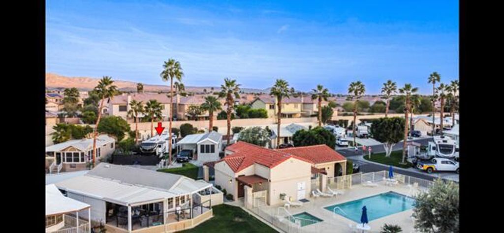 Image 8 of property listing at 84136 Avenue 44 646, Indio, CA 92203