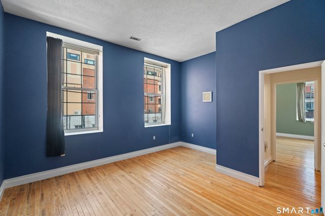 196 Crown Street 3J, New Haven, CT 06510