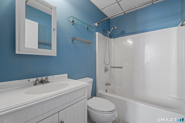 196 Crown Street 3J, New Haven, CT 06510