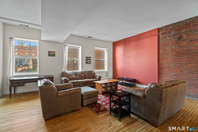 196 Crown Street 3J, New Haven, CT 06510