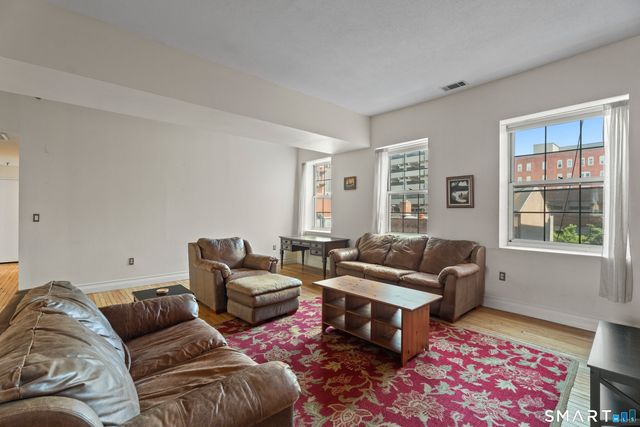 196 Crown Street 3J, New Haven, CT 06510