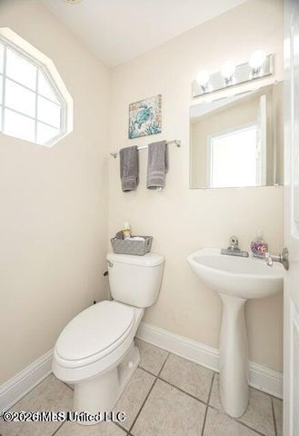 1664 Beach Boulevard, Biloxi, MS 39531