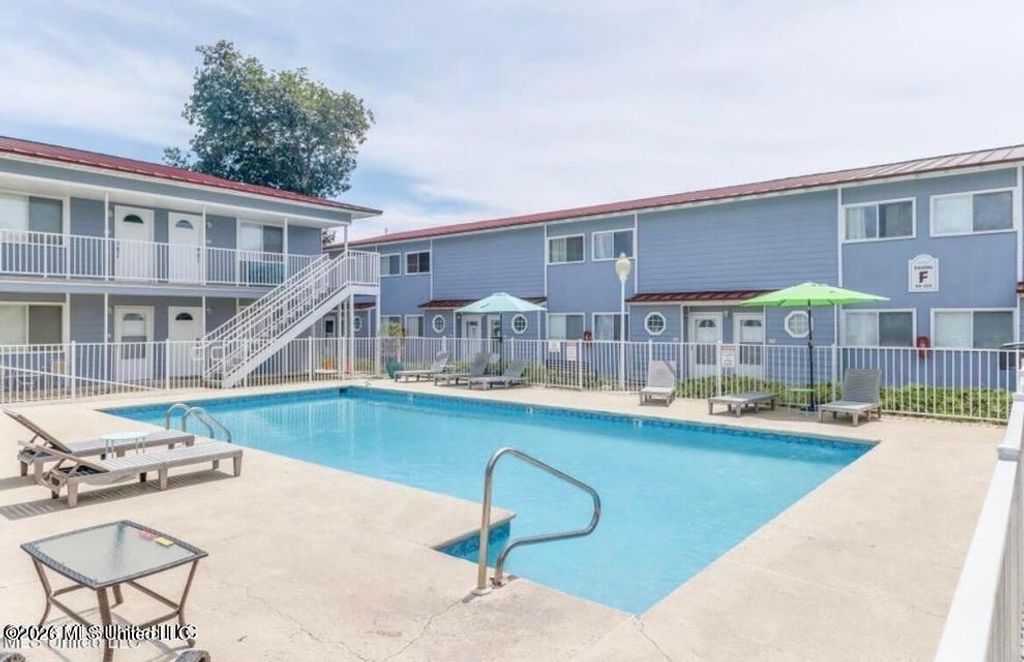 1664 Beach Boulevard, Biloxi, MS 39531