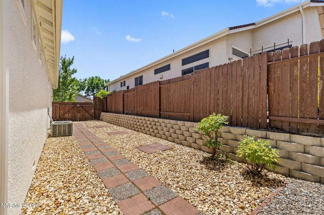 1064 Ridgefield Drive, Carson City, NV 89706