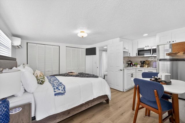 8411 WESTRIDGE DRIVE, Tampa, FL 33615