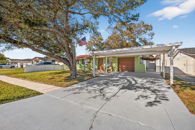 8411 WESTRIDGE DRIVE, Tampa, FL 33615
