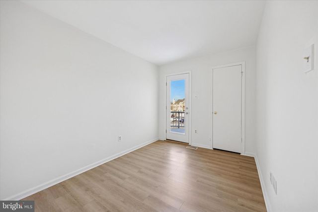 238 COLETTE CT, Levittown, PA 19057