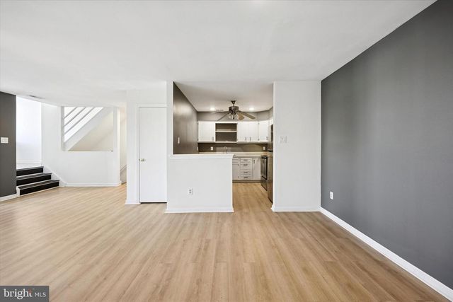 238 COLETTE CT, Levittown, PA 19057