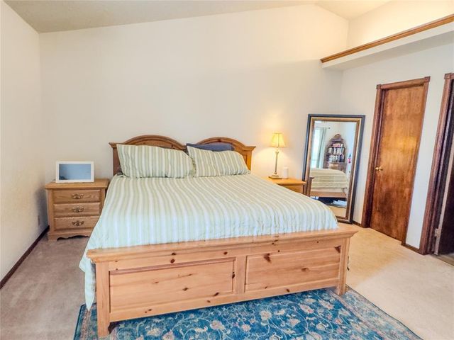 2112 W Rockypoint Drive, Edmond, OK 73003