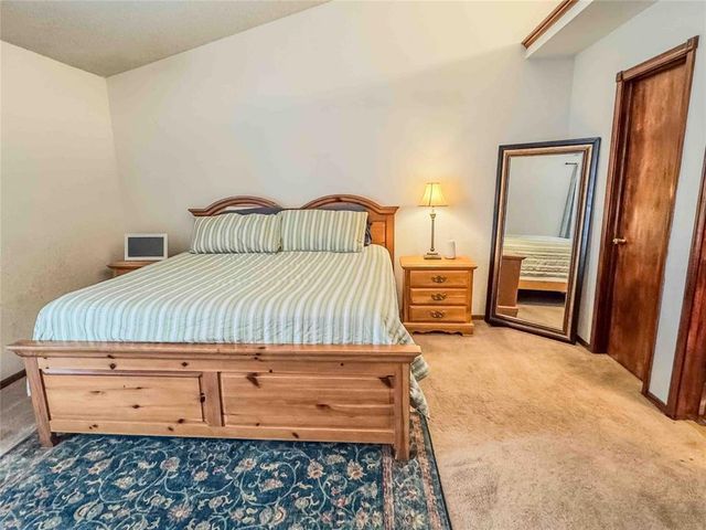 2112 W Rockypoint Drive, Edmond, OK 73003