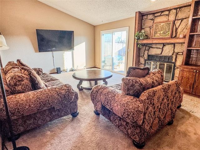 2112 W Rockypoint Drive, Edmond, OK 73003