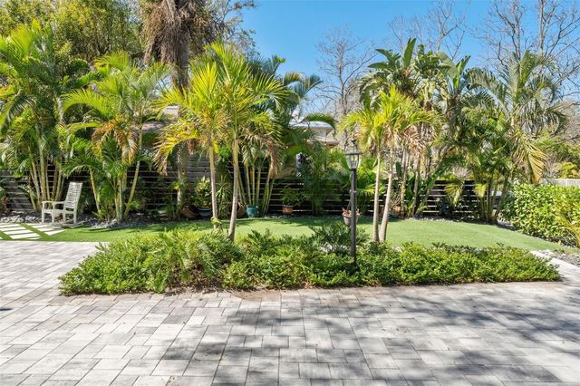 222 11TH AVENUE N, St Petersburg, FL 33701