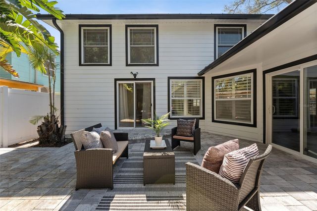 222 11TH AVENUE N, St Petersburg, FL 33701