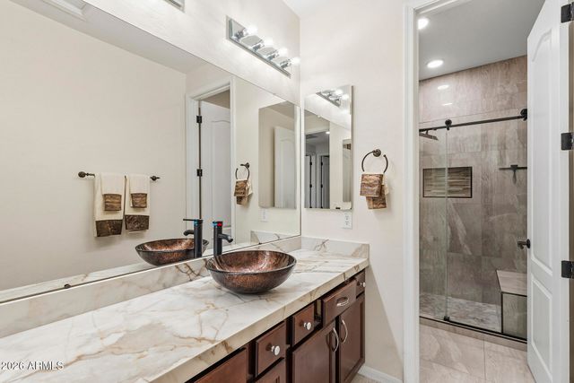 921 E CANYON Way, Chandler, AZ 85249