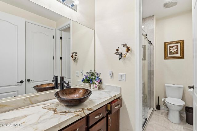 921 E CANYON Way, Chandler, AZ 85249