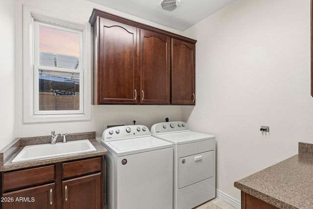 921 E CANYON Way, Chandler, AZ 85249