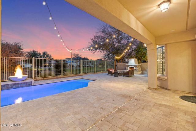 921 E CANYON Way, Chandler, AZ 85249