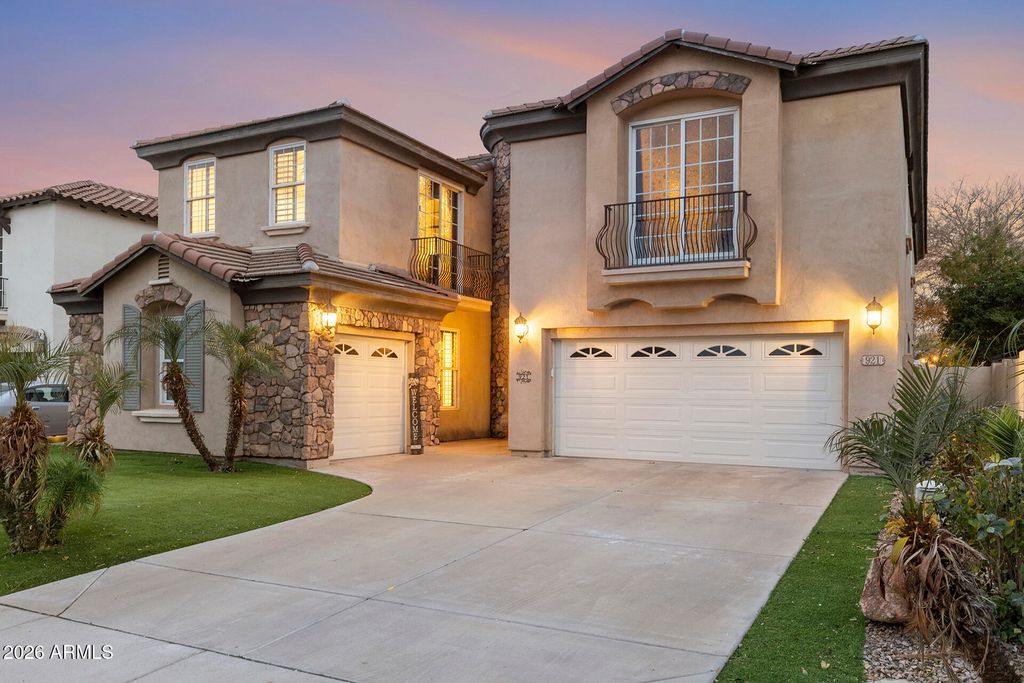 921 E CANYON Way, Chandler, AZ 85249 — photo 2