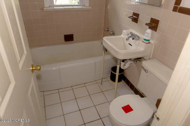3 Coluco Place, Keyport, NJ 07735