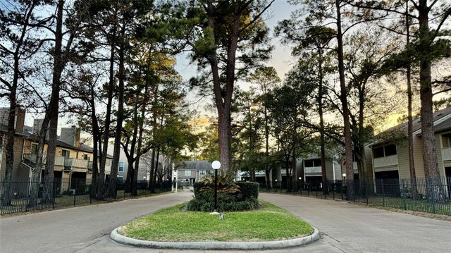 14911 Wunderlich Drive 1706, Houston, TX 77069