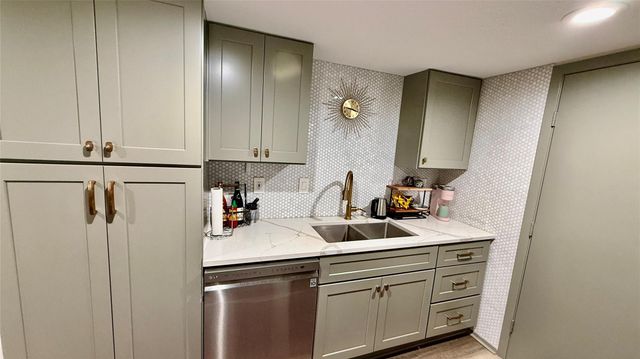 14911 Wunderlich Drive 1706, Houston, TX 77069