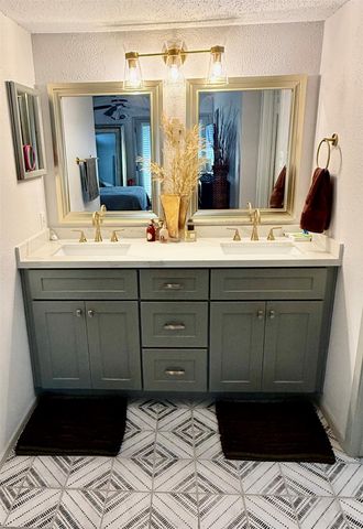 14911 Wunderlich Drive 1706, Houston, TX 77069