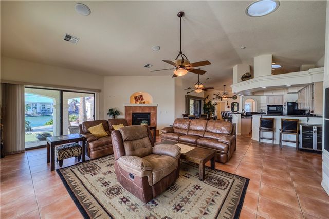 2062 E Lago Grande Cove, Fort Mohave, AZ 86426