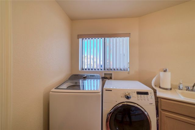 2062 E Lago Grande Cove, Fort Mohave, AZ 86426