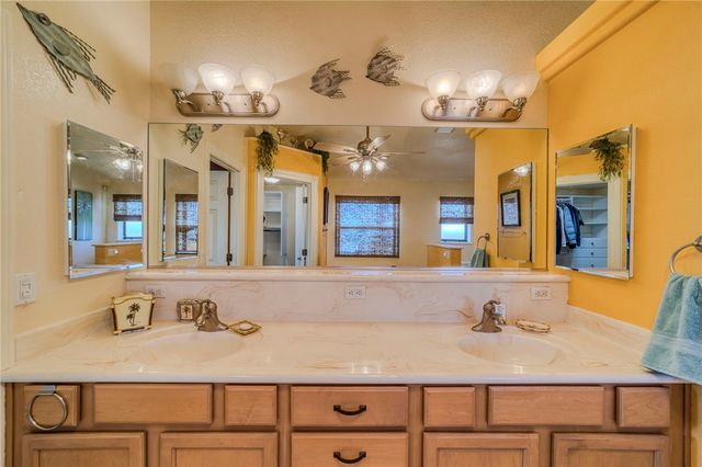 2062 E Lago Grande Cove, Fort Mohave, AZ 86426