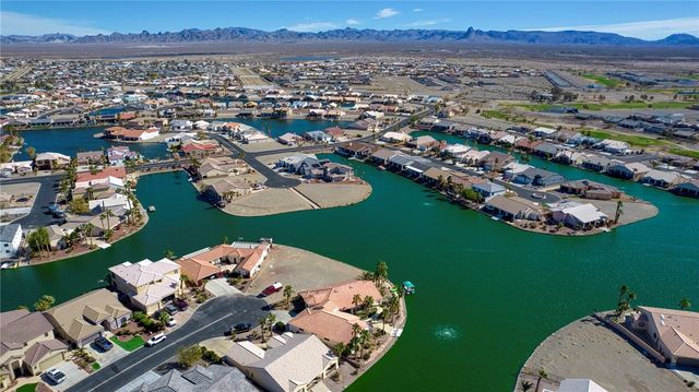 2062 E Lago Grande Cove, Fort Mohave, AZ 86426