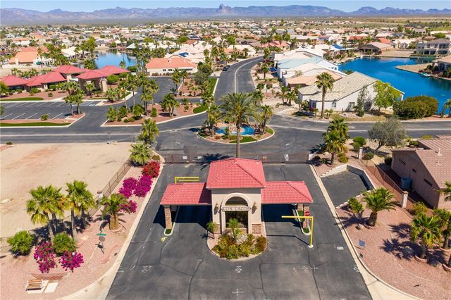 2062 E Lago Grande Cove, Fort Mohave, AZ 86426