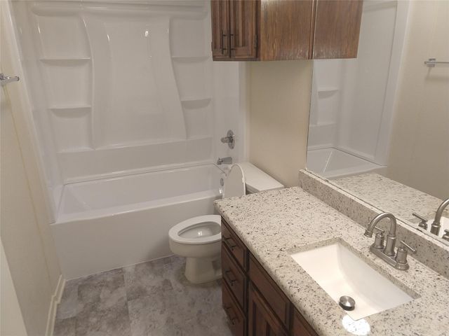 2110 Valleywood Drive, Arlington, TX 76013