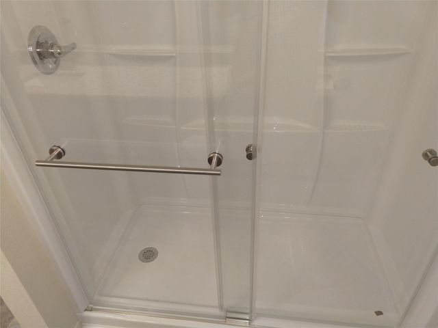 2110 Valleywood Drive, Arlington, TX 76013