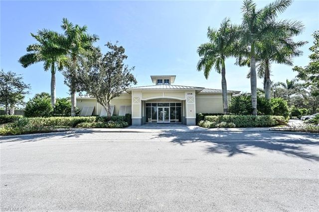 2294 Avocado LN, Naples, FL 34120